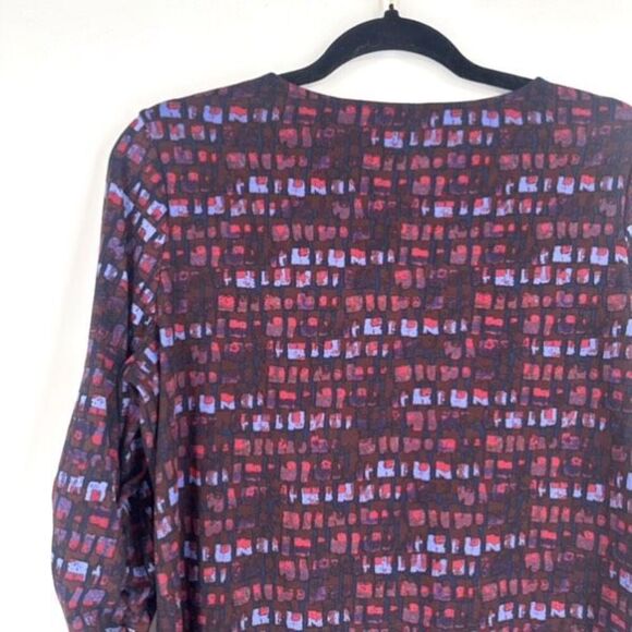 Susan Graver Geometric Stretch Knit Bell Sleeve Blouse Small Dark Romantic - Picture 7 of 9